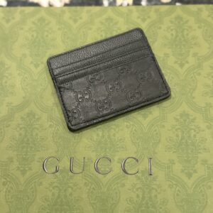 black guccissima card holder