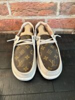 L V “Hey Dudes” - Image 2