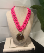 pink link necklace.webp