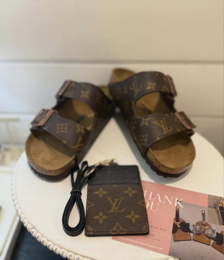 𝐏𝐡𝐞𝐰😮‍💨 𝐈 𝐚𝐦 𝐞𝐱𝐡𝐚𝐮𝐬𝐭𝐞𝐝 - 𝐡𝐞𝐫𝐞 𝐚𝐫𝐞 𝐬𝐨𝐦𝐞 𝐨𝐟 𝐭𝐡𝐞 𝐠𝐢𝐟𝐭𝐬 𝐨𝐧 𝐒𝐚𝐧𝐭𝐚’𝐬 𝐬𝐥𝐞𝐢𝐠𝐡 🎅 

𝐓𝐡𝐚𝐧𝐤 𝐲𝐨𝐮 𝐚𝐥𝐥 𝐟𝐨𝐫 𝐲𝐨𝐮𝐫 𝐨𝐫𝐝𝐞𝐫𝐬 𝐭𝐡𝐢𝐬 𝐂𝐡𝐫𝐢𝐬𝐭𝐦𝐚𝐬 𝐬𝐞𝐚𝐬𝐨𝐧 𝐚𝐧𝐝 𝐬𝐡𝐨𝐩𝐩𝐢𝐧𝐠 𝐬𝐦𝐚𝐥𝐥. 

𝐸𝑛𝑗𝑜𝑦 𝑡𝑖𝑚𝑒 𝑤𝑖𝑡ℎ 𝑦𝑜𝑢𝑟 𝑙𝑜𝑣𝑒𝑑 𝑜𝑛𝑒𝑠 𝑎𝑛𝑑 𝑐𝑒𝑙𝑒𝑏𝑟𝑎𝑡𝑖𝑛𝑔 𝑡ℎ𝑒 𝑏𝑖𝑟𝑡ℎ 𝑜𝑓 𝐽𝑒𝑠𝑢𝑠！ 

𝑴𝒆𝒓𝒓𝒚 𝑪𝒉𝒓𝒊𝒔𝒕𝒎𝒂𝒔! 🎄🎁