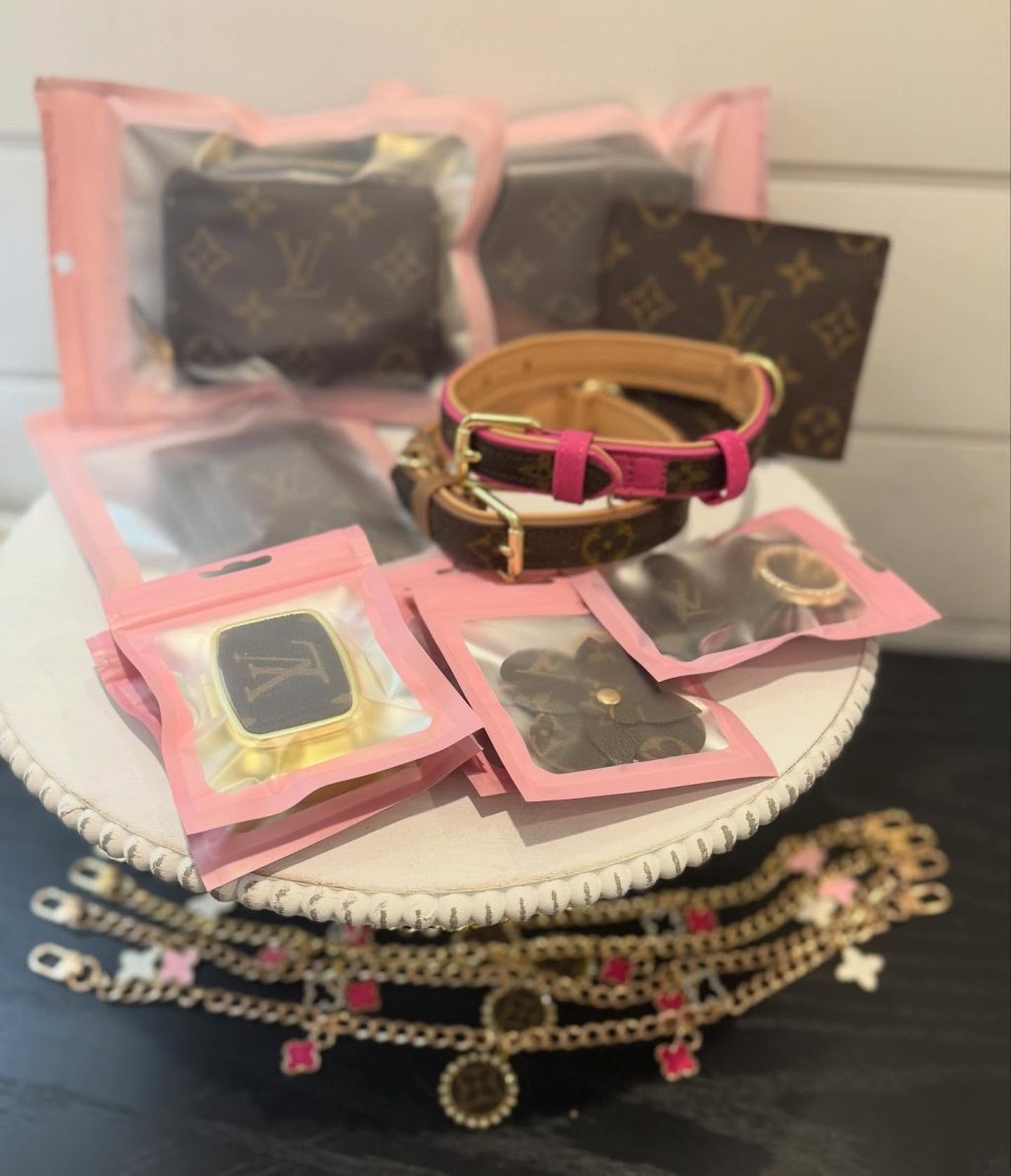 𝐏𝐡𝐞𝐰😮‍💨 𝐈 𝐚𝐦 𝐞𝐱𝐡𝐚𝐮𝐬𝐭𝐞𝐝 - 𝐡𝐞𝐫𝐞 𝐚𝐫𝐞 𝐬𝐨𝐦𝐞 𝐨𝐟 𝐭𝐡𝐞 𝐠𝐢𝐟𝐭𝐬 𝐨𝐧 𝐒𝐚𝐧𝐭𝐚’𝐬 𝐬𝐥𝐞𝐢𝐠𝐡 🎅 

𝐓𝐡𝐚𝐧𝐤 𝐲𝐨𝐮 𝐚𝐥𝐥 𝐟𝐨𝐫 𝐲𝐨𝐮𝐫 𝐨𝐫𝐝𝐞𝐫𝐬 𝐭𝐡𝐢𝐬 𝐂𝐡𝐫𝐢𝐬𝐭𝐦𝐚𝐬 𝐬𝐞𝐚𝐬𝐨𝐧 𝐚𝐧𝐝 𝐬𝐡𝐨𝐩𝐩𝐢𝐧𝐠 𝐬𝐦𝐚𝐥𝐥. 

𝐸𝑛𝑗𝑜𝑦 𝑡𝑖𝑚𝑒 𝑤𝑖𝑡ℎ 𝑦𝑜𝑢𝑟 𝑙𝑜𝑣𝑒𝑑 𝑜𝑛𝑒𝑠 𝑎𝑛𝑑 𝑐𝑒𝑙𝑒𝑏𝑟𝑎𝑡𝑖𝑛𝑔 𝑡ℎ𝑒 𝑏𝑖𝑟𝑡ℎ 𝑜𝑓 𝐽𝑒𝑠𝑢𝑠！ 

𝑴𝒆𝒓𝒓𝒚 𝑪𝒉𝒓𝒊𝒔𝒕𝒎𝒂𝒔! 🎄🎁