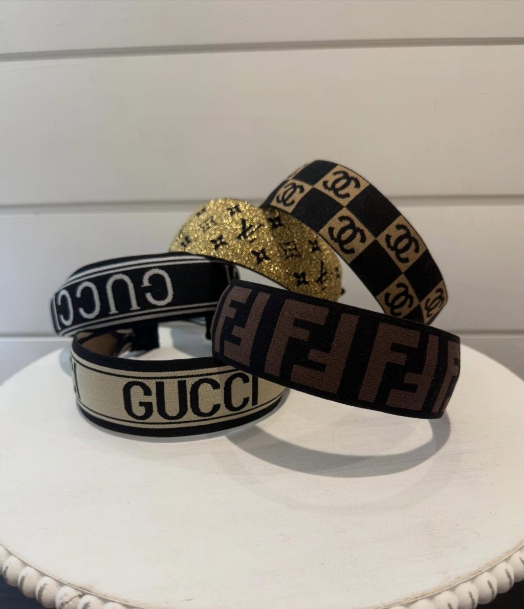 𝐏𝐡𝐞𝐰😮‍💨 𝐈 𝐚𝐦 𝐞𝐱𝐡𝐚𝐮𝐬𝐭𝐞𝐝 - 𝐡𝐞𝐫𝐞 𝐚𝐫𝐞 𝐬𝐨𝐦𝐞 𝐨𝐟 𝐭𝐡𝐞 𝐠𝐢𝐟𝐭𝐬 𝐨𝐧 𝐒𝐚𝐧𝐭𝐚’𝐬 𝐬𝐥𝐞𝐢𝐠𝐡 🎅 

𝐓𝐡𝐚𝐧𝐤 𝐲𝐨𝐮 𝐚𝐥𝐥 𝐟𝐨𝐫 𝐲𝐨𝐮𝐫 𝐨𝐫𝐝𝐞𝐫𝐬 𝐭𝐡𝐢𝐬 𝐂𝐡𝐫𝐢𝐬𝐭𝐦𝐚𝐬 𝐬𝐞𝐚𝐬𝐨𝐧 𝐚𝐧𝐝 𝐬𝐡𝐨𝐩𝐩𝐢𝐧𝐠 𝐬𝐦𝐚𝐥𝐥. 

𝐸𝑛𝑗𝑜𝑦 𝑡𝑖𝑚𝑒 𝑤𝑖𝑡ℎ 𝑦𝑜𝑢𝑟 𝑙𝑜𝑣𝑒𝑑 𝑜𝑛𝑒𝑠 𝑎𝑛𝑑 𝑐𝑒𝑙𝑒𝑏𝑟𝑎𝑡𝑖𝑛𝑔 𝑡ℎ𝑒 𝑏𝑖𝑟𝑡ℎ 𝑜𝑓 𝐽𝑒𝑠𝑢𝑠！ 

𝑴𝒆𝒓𝒓𝒚 𝑪𝒉𝒓𝒊𝒔𝒕𝒎𝒂𝒔! 🎄🎁